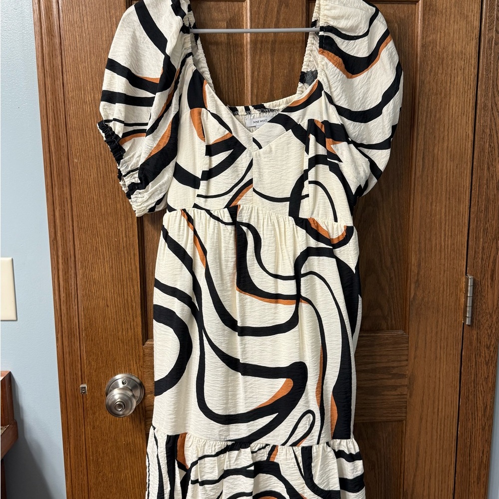 Nine West Black and White Puff Sleeve Midi Sundress
